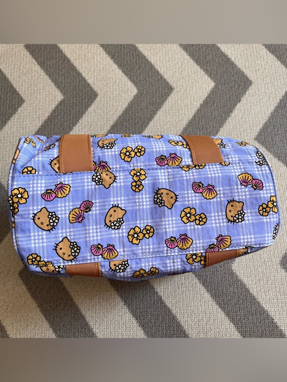 Aloha Collection X Hello Kitty stubby duffle bag in periwinkle palaka - Picture 2 of 10